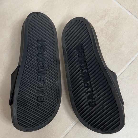 Balenciaga Black Logo Slides - Picture 5 of 6